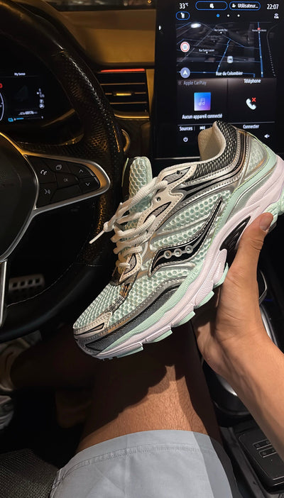 Saucony