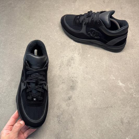 C RUNNER BLACK EU 42 (FIT A UK 8)
