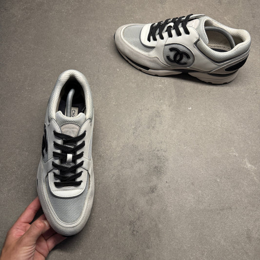 C RUNNER WHITE EU 41.5 (FIT A UK 8)