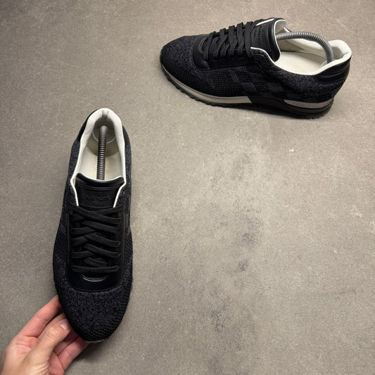 LOUIS VUITTON MENS RUN AWAY BLACK EU 39.5 (FIT A UK 6.5)