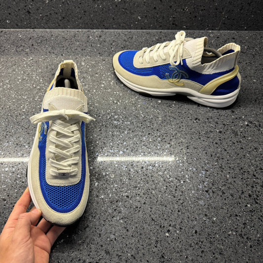 C RUNNER BLUE EU 42 (FIT A UK 8)