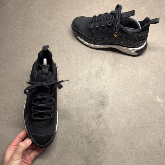 C RUNNER BLACK EU 38 (FIT A UK 5)