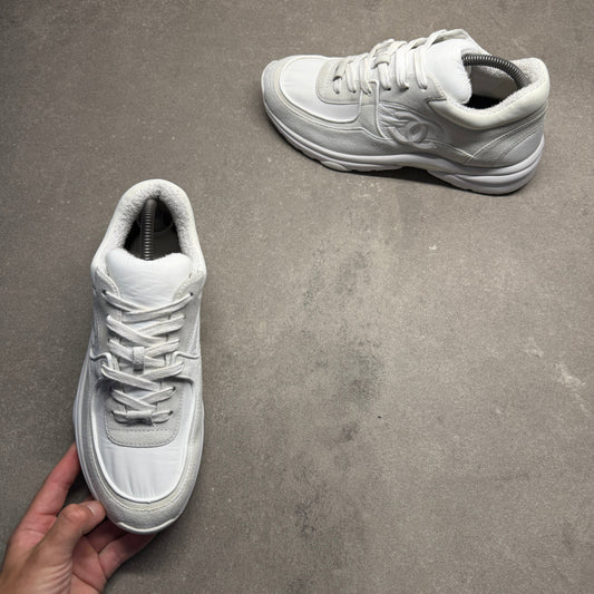 C RUNNER WHITE EU 40.5 (FIT A UK 7)