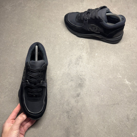 C RUNNER BLACK EU 39 (FIT A UK 6)