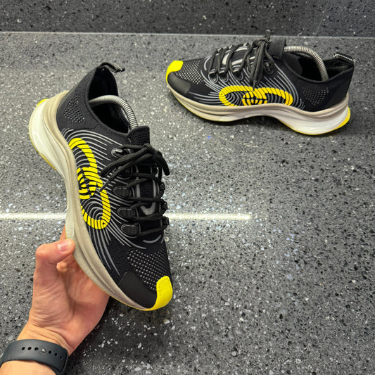GUCCI MENS RUNNER BLACK EU 41 (FIT A UK 7 / 7.5)