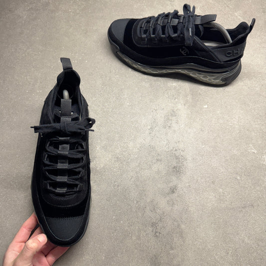 C RUNNER BLACK EU 42 (FIT A UK 9)