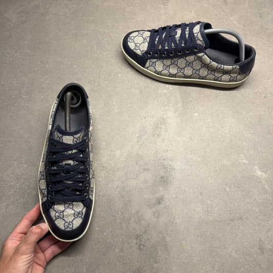 GUCCI BROOKLYN GG SUPREME NAVY EU 40.5 (FIT A UK 7 / 7.5)