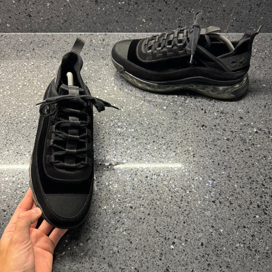 C RUNNER BLACK EU 43 (FIT A UK 9 / 9.5)