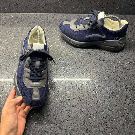 GUCCI MENS RHYTON NAVY EU 41.5 (FIT A UK 8 / 8.5)
