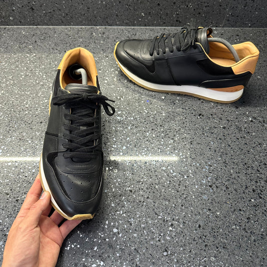LOUIS VUITTON MENS RUN AWAY BLACK EU 43 (FIT A UK 10)