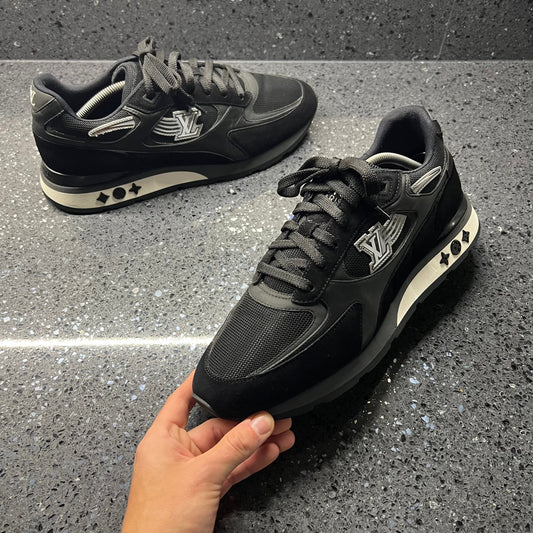 LOUIS VUITTON MENS RUN AWAY EU 44 (FIT A UK 11)