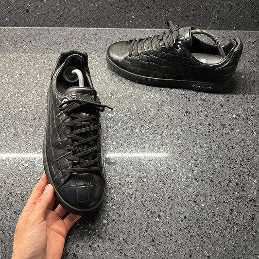 LOUIS VUITTON MENS FRONTROW BLACK EU 43 (FIT A UK 10)